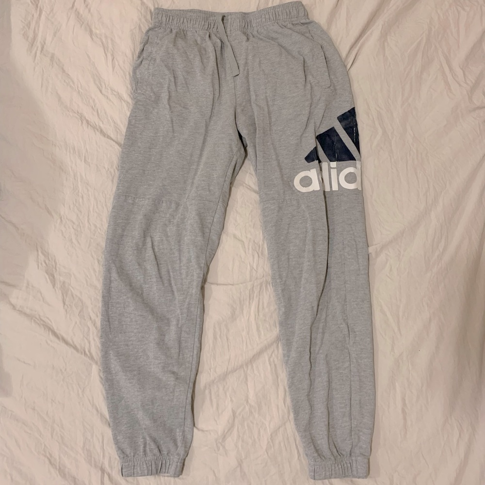 Adidas joggers size M